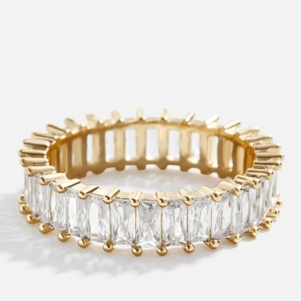 Cubic Zirconia gold tone Ring size 9